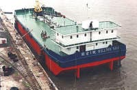 2000oilbarge