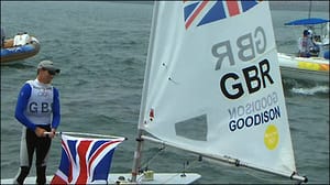 _44937650_sailinggold512x288